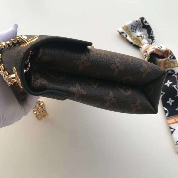 Louis Vuitton PALLAS CHAIN [BAG-4147] CELINE CHANEL ACCESSORIES LOEWE SHOES LOUIS VUITTON DIRO YSL OTHER BRAND HANDBAGS BALENCIAGA BOTTEGA VENETA GOYARD HERMES BURBERRY VALENTINO GUCCI FENDI MIUMIU CHLOE PRADA BVLGARI SUITCASE NEW ARRIVAL 