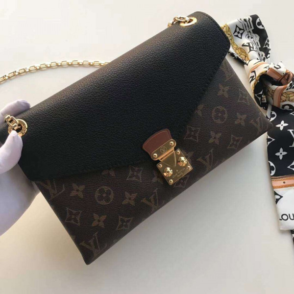 Louis Vuitton PALLAS CHAIN [BAG-4147] CELINE CHANEL ACCESSORIES LOEWE SHOES LOUIS VUITTON DIRO YSL OTHER BRAND HANDBAGS BALENCIAGA BOTTEGA VENETA GOYARD HERMES BURBERRY VALENTINO GUCCI FENDI MIUMIU CHLOE PRADA BVLGARI SUITCASE NEW ARRIVAL 