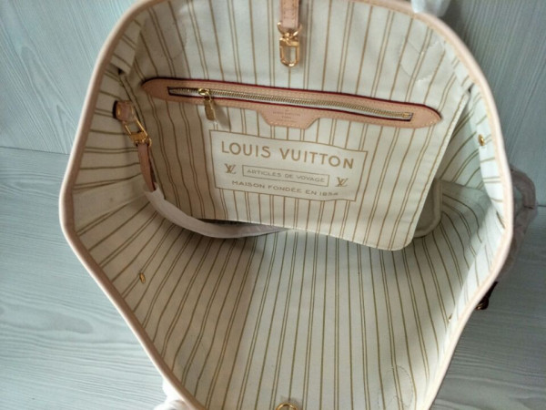 Louis Vuitton Neverfull MM [N41361] CELINE CHANEL ACCESSORIES LOEWE SHOES LOUIS VUITTON DIRO YSL OTHER BRAND HANDBAGS BALENCIAGA BOTTEGA VENETA GOYARD HERMES BURBERRY VALENTINO GUCCI FENDI MIUMIU CHLOE PRADA BVLGARI SUITCASE NEW ARRIVAL 