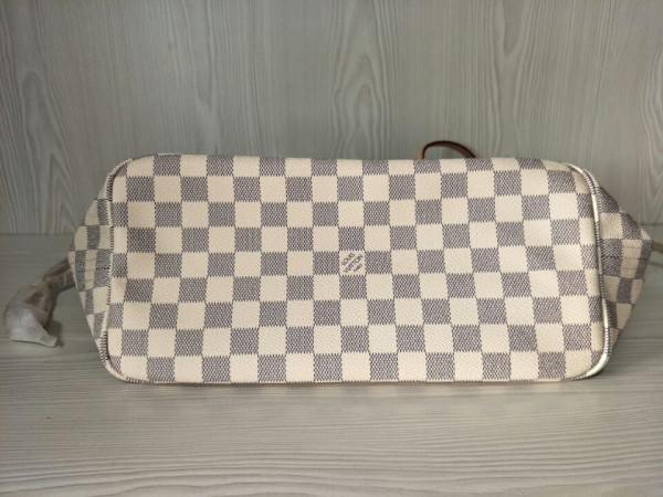 Louis Vuitton Neverfull MM [N41361] CELINE CHANEL ACCESSORIES LOEWE SHOES LOUIS VUITTON DIRO YSL OTHER BRAND HANDBAGS BALENCIAGA BOTTEGA VENETA GOYARD HERMES BURBERRY VALENTINO GUCCI FENDI MIUMIU CHLOE PRADA BVLGARI SUITCASE NEW ARRIVAL 